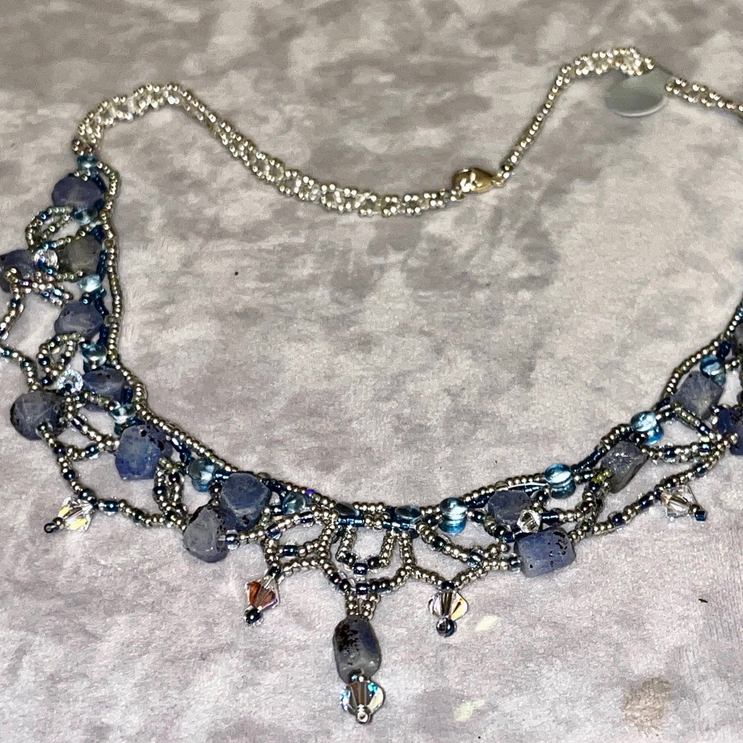 Edwardian style necklace with rough sapphires