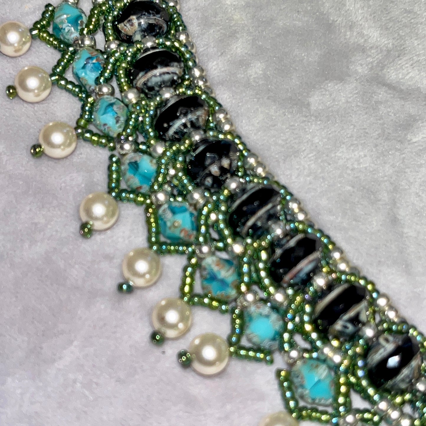 Edwardian inspired collar -jet and green colourway